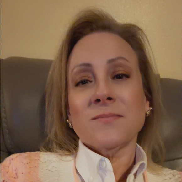 Meet your Posher, Tina - Picture 1 of 1